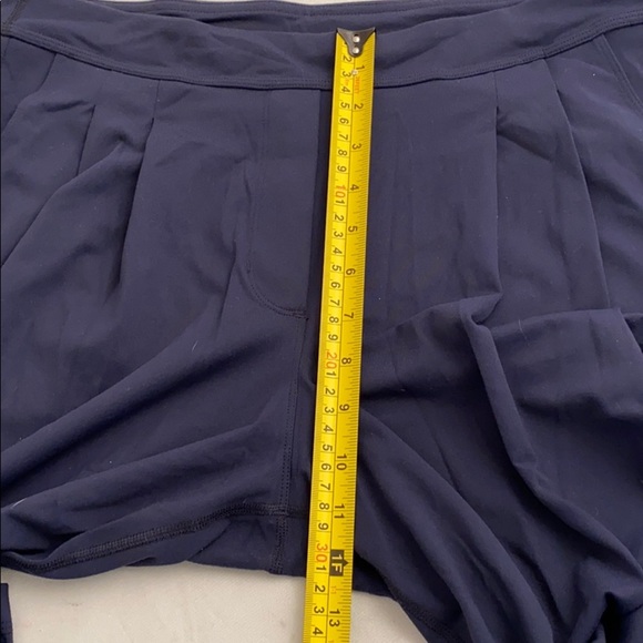 Lululemon navy pleated wide leg cropped pants - Picture 9 of 12